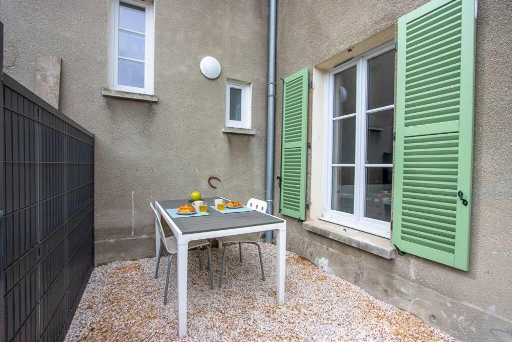 Appartement Avec Terrasse Et Parking, A Meaux Eksteriør bilde